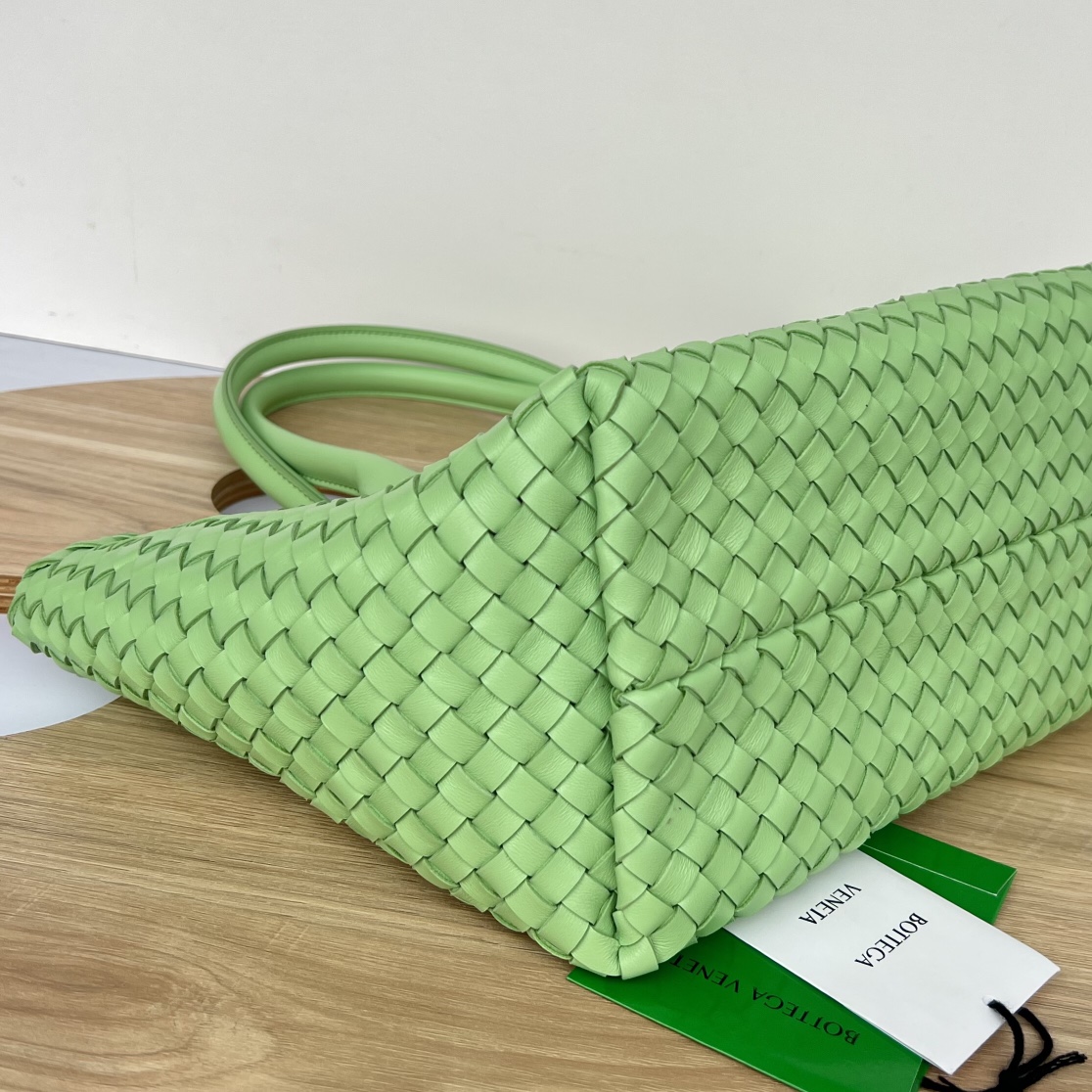 Small Cabat Intreccio Leather Tote Bag Apple Green 